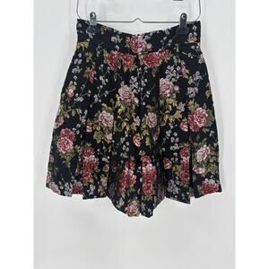 NWT Dolce & Gabbana Shorts Women 42 Black Floral Pleat Pocket Jacquard High Rise